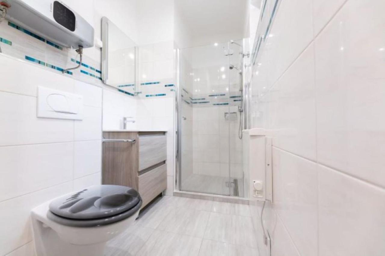 Bowery Guest Houses - Arnyas Vendeghazak Balatonalmádi エクステリア 写真