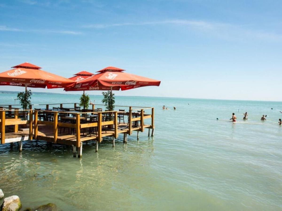 Bowery Guest Houses - Arnyas Vendeghazak Balatonalmádi エクステリア 写真