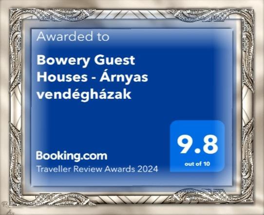 Bowery Guest Houses - Arnyas Vendeghazak Balatonalmádi エクステリア 写真